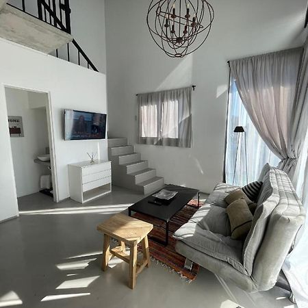 Increible Loft En Barrio Residencial Apartment Remedios de Escalada Ngoại thất bức ảnh